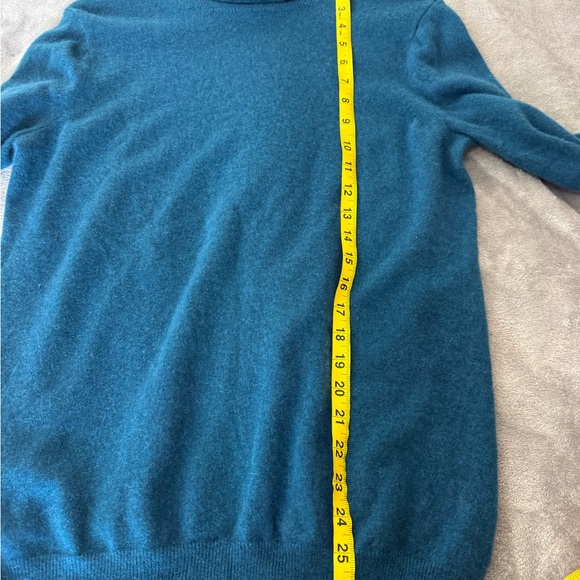 PURE Ccllection 100% Cashmere Teal Turtleneck Sweater Size 8/10 M Cozy Luxury - Picture 8 of 11